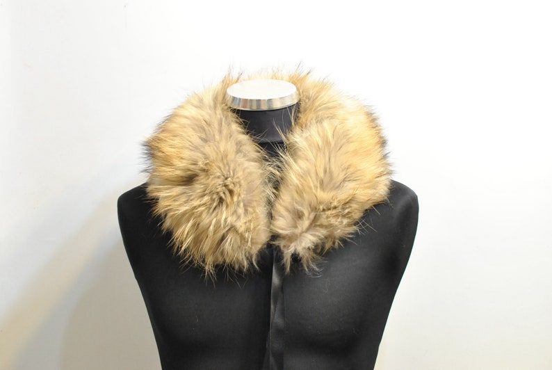 Vintage FOX FUR COLLAR .............. 071