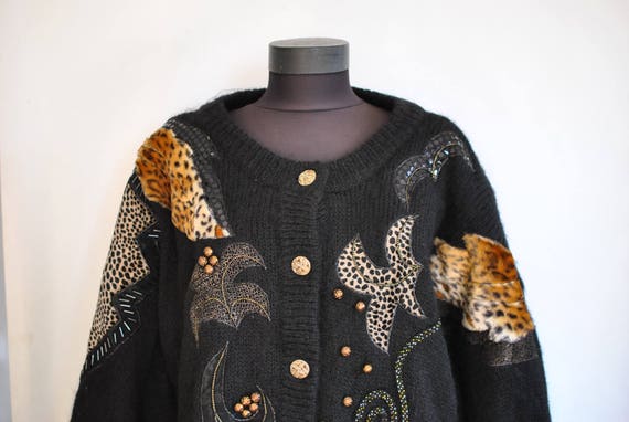 Vintage HANDMADE women's cardigan ...........(063)
