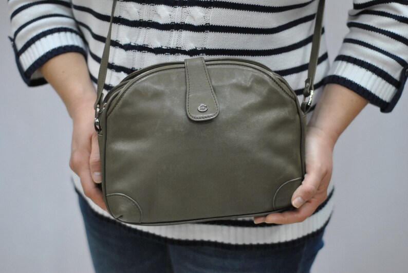 Vintage ESQUIRE leather bag messenger bag.....212 Etsy