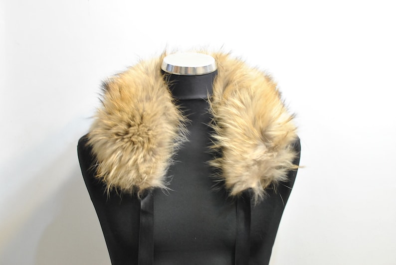 Vintage FOX FUR COLLAR .............. 071