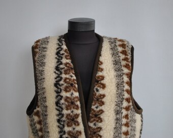 Vintage LAMB WOOL VEST .............(055)