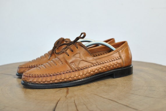 Vintage Men's leather shoes , elegant tropical loo