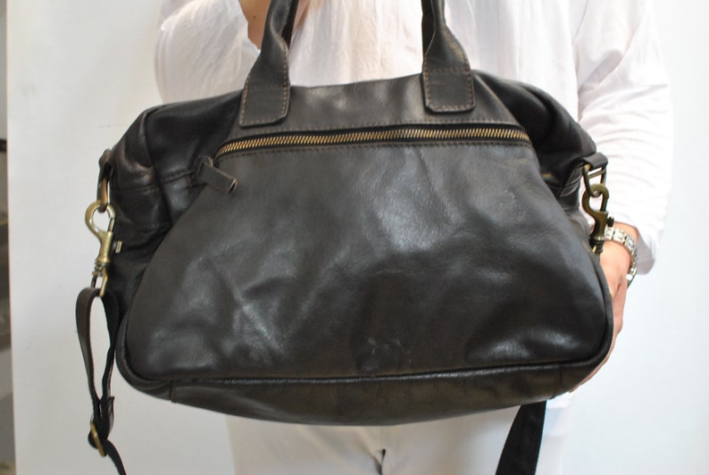 women/'s leather bag............ 062 Vintage MESSENGER LEATHER BAG