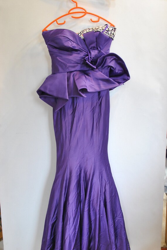 Vintage ELEGANT EVENING WOMEN'S dress............