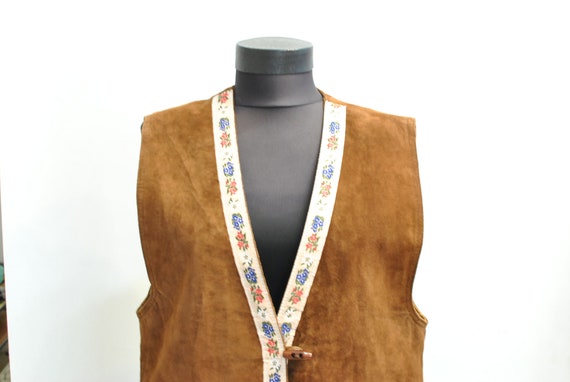 Vintage WOMEN'S LEATHER VEST , charming folk vest