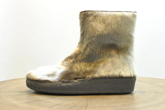 Vintage HEAVY WINTER FUR boots ..............(115)