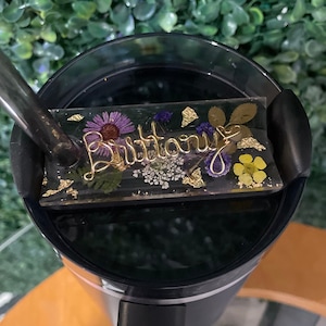 40oz Tumbler Personalized Dried Flowers Name Tag, Stanley Cup Accessories, Personalized name tag for tumbler lid, Name Plate