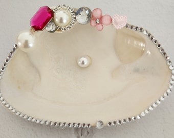 Jeweled Seashell Ring Dish, Glitz Seashell, Holder for the women who loves jewelry