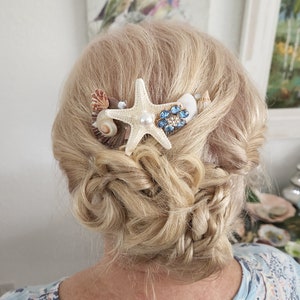 Starfish Hair Comb: Beach Wedding Accessory with Seashells & Pearl
