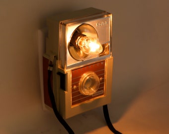Vintage Camera Nightlight, Kodak Hawkeye FLASHFUN, Vintage Memorabilia, Eco-friendly, uncycled Vintage Lover Gift, back to the 60'