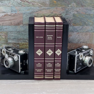 Argus C3 Camera Bookends: Vintage Home Theater Decor