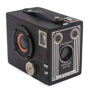 Wireless Bluetooth Speaker, Vintage Kodak Brownie Six-20 Camera, Music Lover Gift, Electronic Audio gadget for him and her, upcycled, reuse