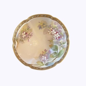 Antique Nippon Morimura Footed Bowl – Hand-Painted Lilacs, Gold Trim (c. 1891–1921)