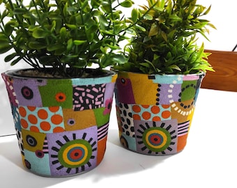 Indoor Multi Color Plant Pot With Drainage