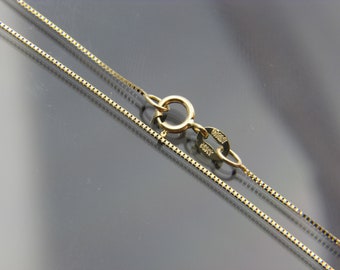 Collier en or jaune 14 kt avec chaîne à maillons et pendentif 16 pouces, 16 pouces, 20 pouces, 22 pouces et 24 pouces (PRIX DE GROS)