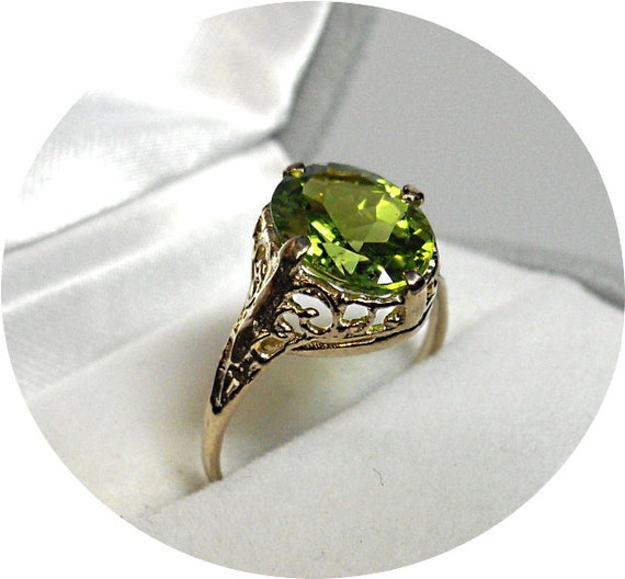 PERIDOT Ring - Art Deco - c1930s-40s - Filigree 14