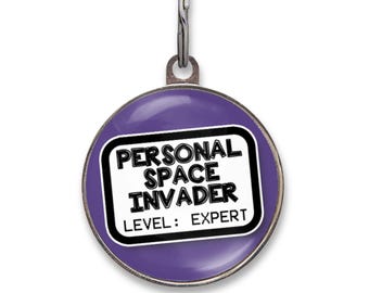 Funny Dog Tag – Personal Space Invader Level: Expert – Funny Dog Collar Tag for Clingy Dogs – Custom Pet ID Tag – Dog Name Tag