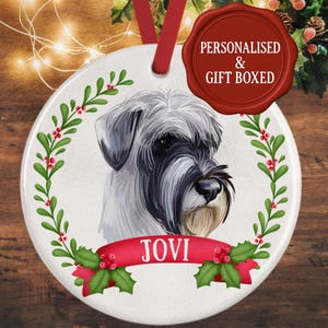 Decorazione natalizia a forma di Schnauzer – Pallina di Natale personalizzata a forma di cane Schnauzer – Decorazione in ceramica in confezione regalo – Ricordo natalizio per gli amanti dei cani