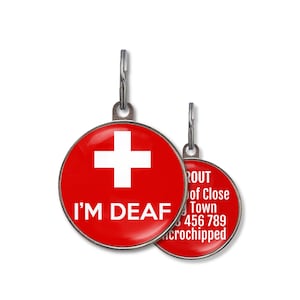 Puede incluir: Juego de tres tazas de cerámica con acabado mate moteado. Las tazas son de color crema, gris claro y gris oscuro. Cada taza tiene un diseño simple y minimalista, ideal para café o té.