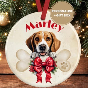 Personalised American Fox Hound Christmas Decoration – Ceramic Dog Ornament Gift – Custom Foxhound Keepsake Bauble for Dog Lovers