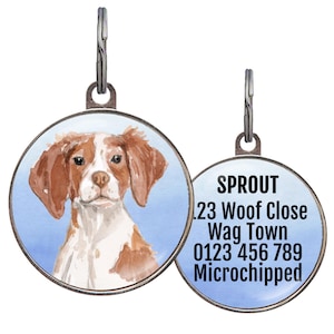 Brittany Spaniel Dog ID Tag – 4 Background Colors – Personalized Double-Sided Name Tag – Custom Gift for Brittany Dog Lovers