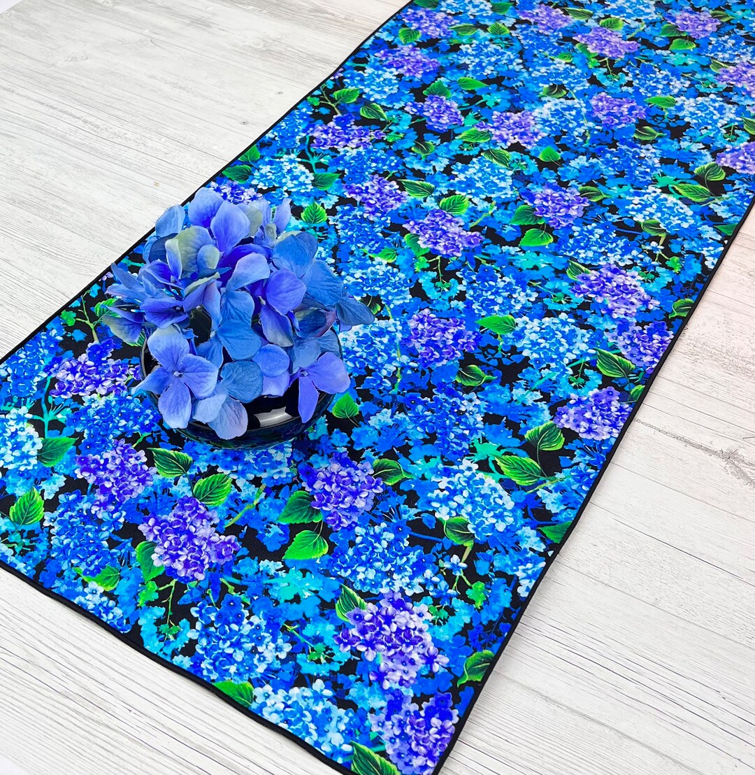 Summer Table Runner, Summer Table Decor, Hydrangea Decor, Floral Table