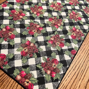 Christmas Table Runner, Buffalo Plaid Table Runner, Buffalo Check Table Runner, Black White Buffalo Check Home Decor