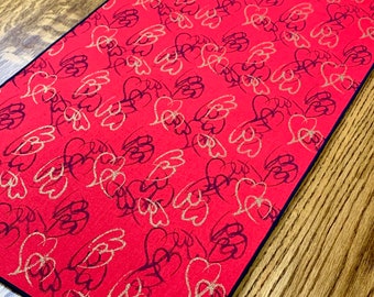 Valentine Runner, Valentines Table Runner, Red Table Runner, Heart Table Runner, Valentines Decor