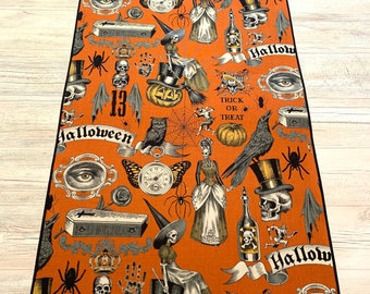 Halloween Table Runner, Witch Decor, Crow Decor, Spooky Decor, Raven Decor, Halloween Wedding