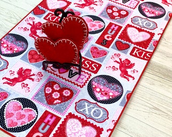 Valentines Runner, Valentine Table Runner, Runner Valentines, Valentines Table Decor, Heart Decor, Cupid Decor