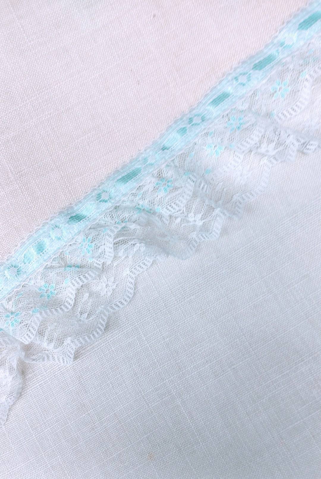 Scallop Ruffle Edge White Aqua Blue Ruffled Scalloped Edge Lace 3