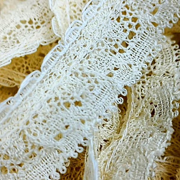 Ecru Candlelight 5/8" Cotton Nylon Ruffled Wrights Lace By the Yard