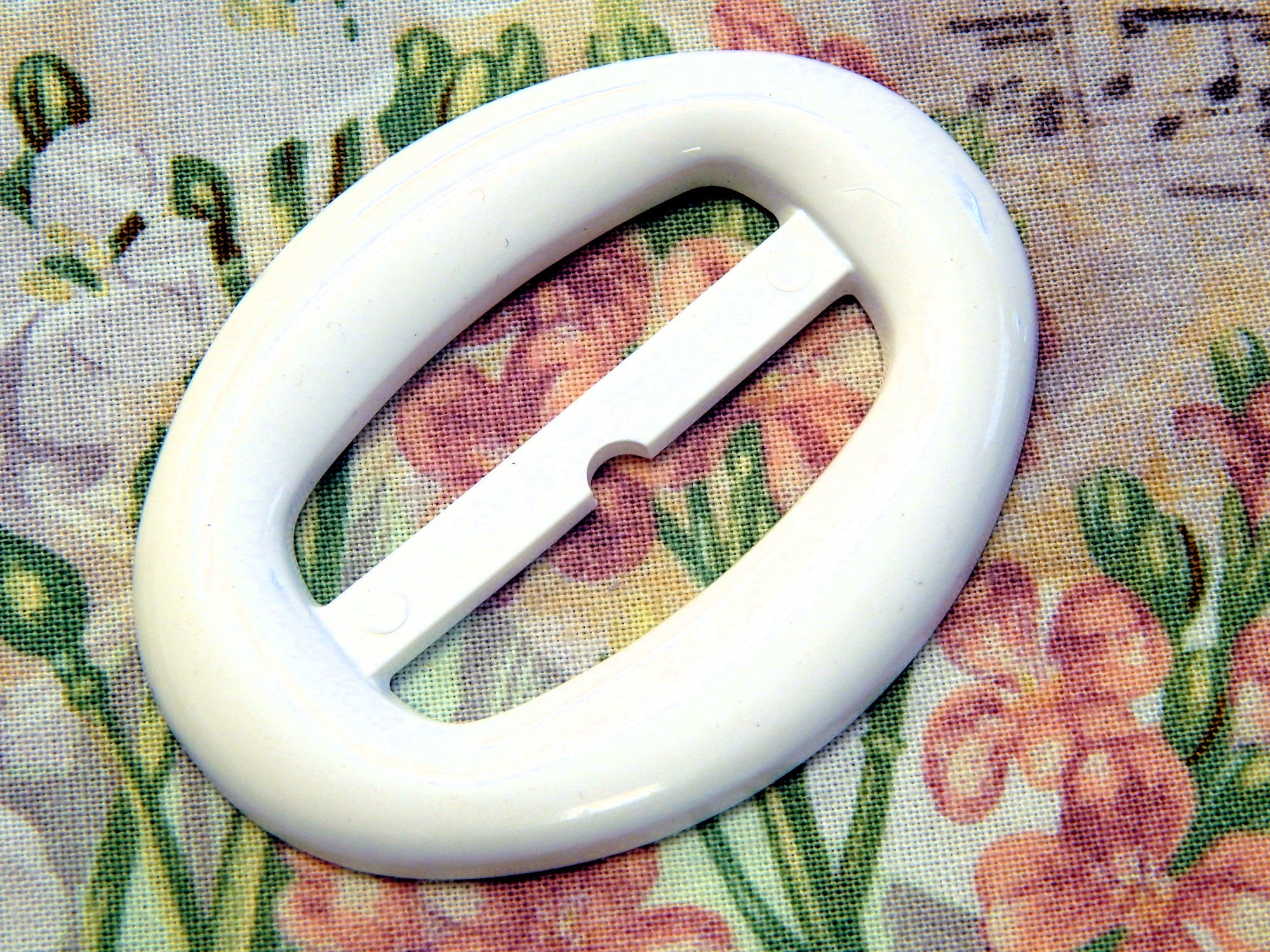 2 oval shaped scarf holders plastic slide buckles Amazon.com: 6Pcs Three Ring Scarf Ring Scarves Buckle Simple  main image 3