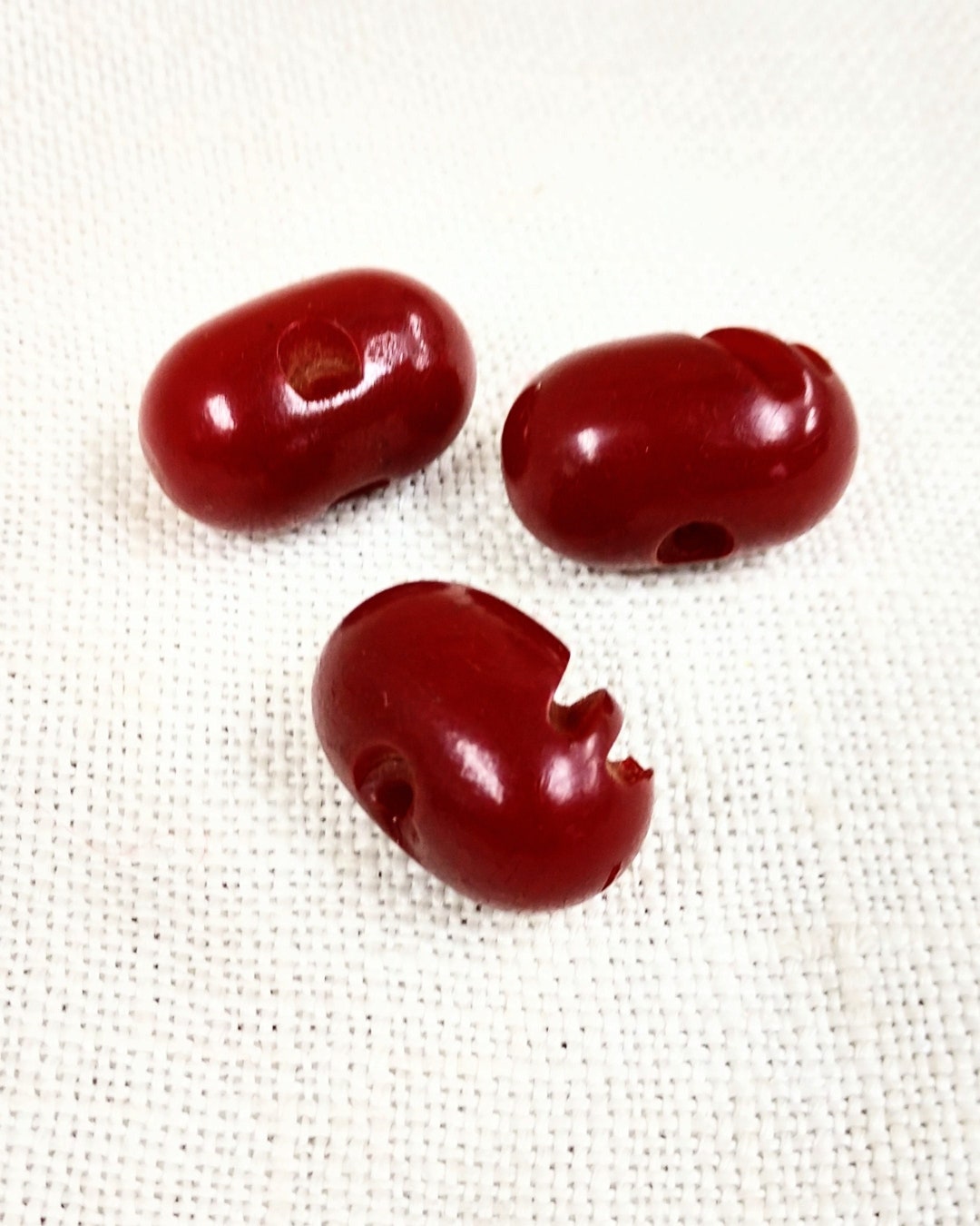 Three Dark Red Carved Bakelite Bean Shape Self Shank Buttons 18mm 3/4 ...