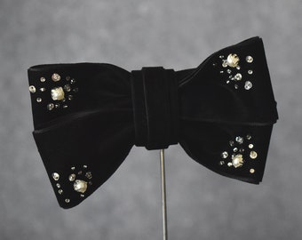 Black Velvet Hair Bow with beads, rhinestones, pearl embellishments | goth, gothic, lolita, embroidered bow, bling, glam, goth coquette