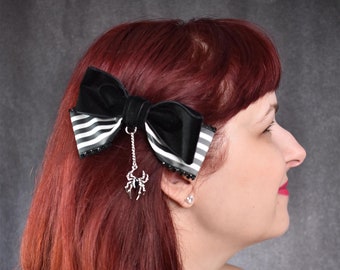 Bow with velvet ribbon, black and white striped ribbon, spider charm | hair bow, goth, gothic, scene, horror, Halloween, emo, Myspace