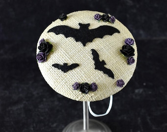 Summer Goth raffia button fascinator with felt bats and paper flowers | straw fascinator, spring, beach goth, spooky, pinup, gothabilly