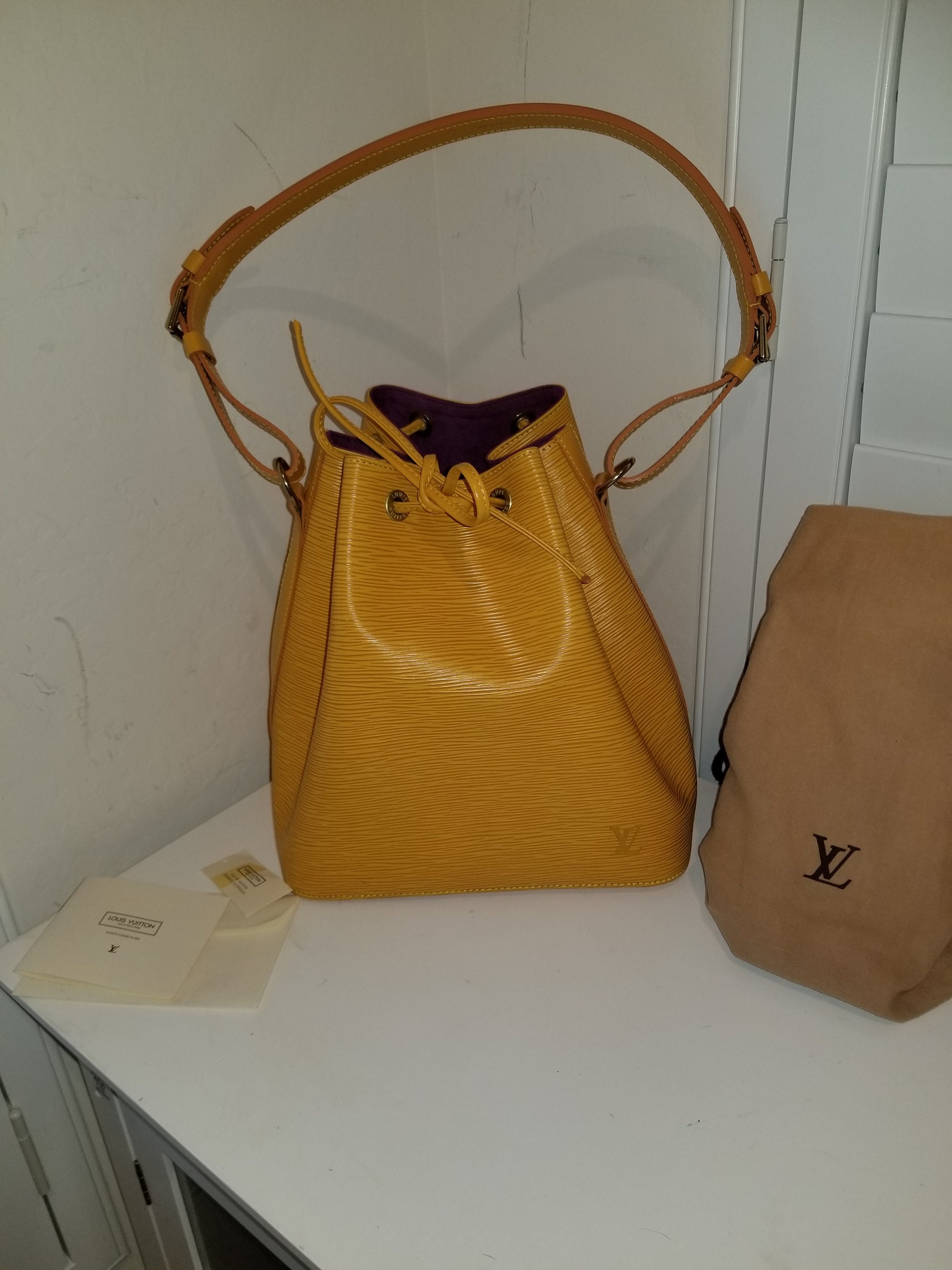 Louis Vuitton Noe EPI Orange Leather Bucket Bag