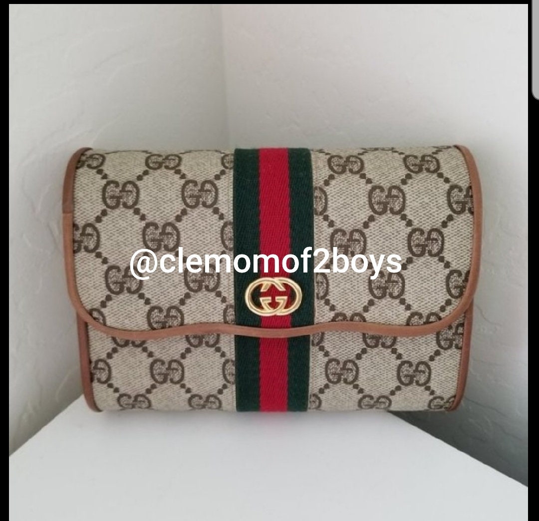 Gorgeous Condition Vintage Gucci Clutch 