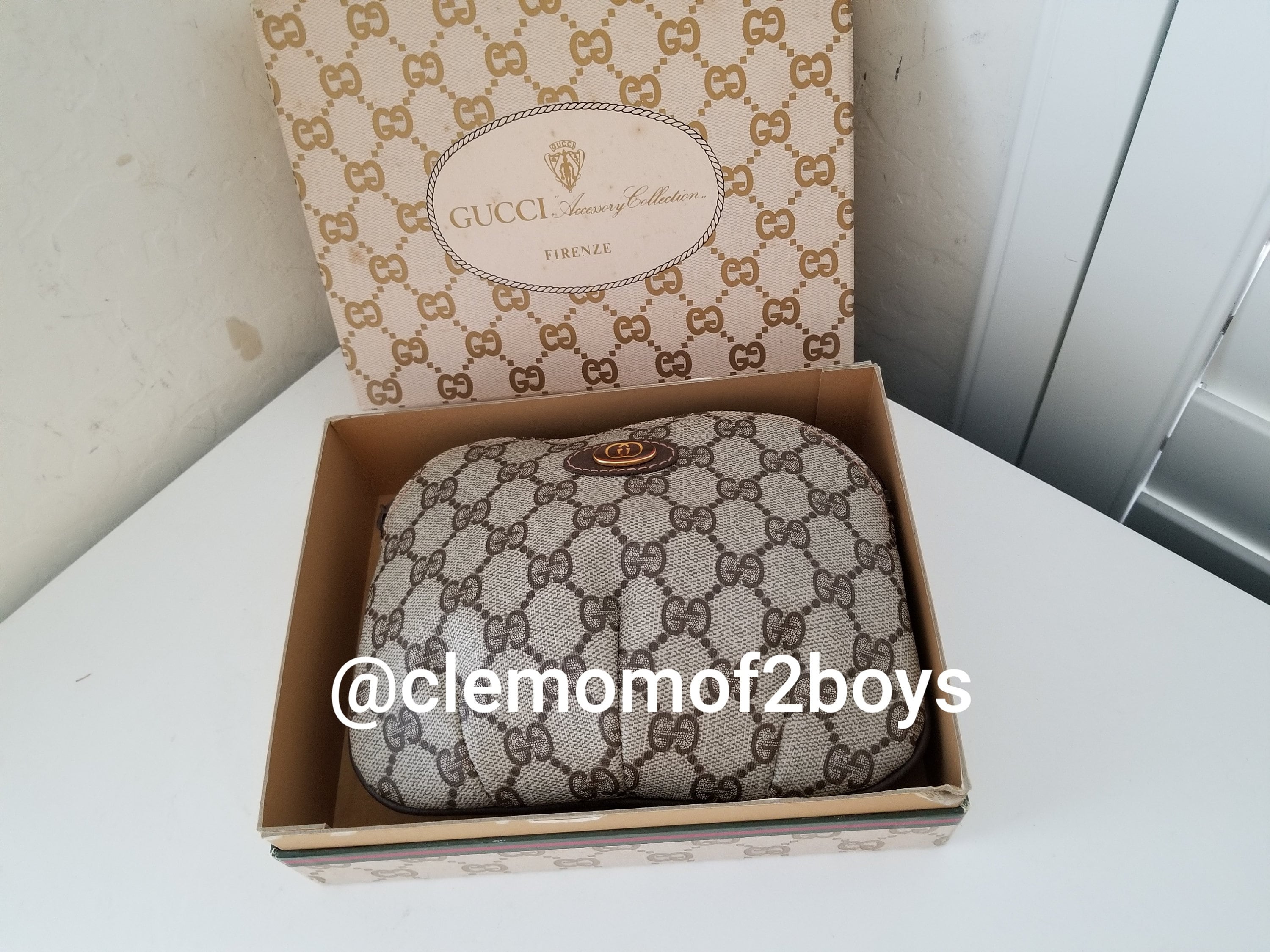 AUTHENTIC LARGE GUCCI EMPTY GIFT BOX with ORIGINAL TISSUES, ENVELOPE and  CARD