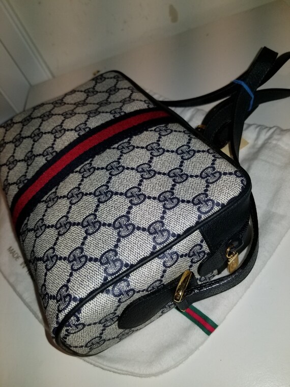 Unused or Minimally Used Vintage Gucci Blue Sherr… - image 8