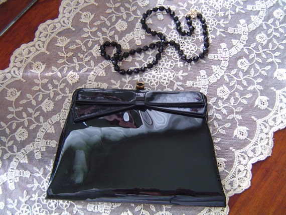 1950s REAL Black Patent Leather Clutch with bow, … - image 1