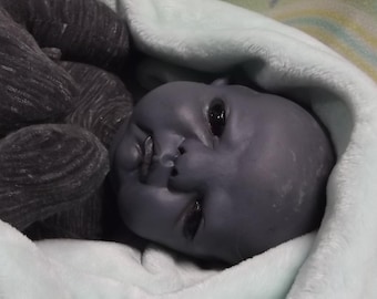 El alienígena gris renace