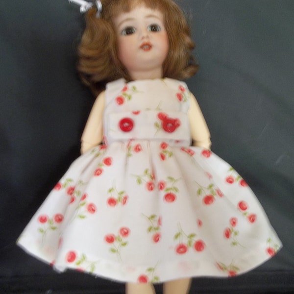 ROBE en soie ROSE de poupée ancienne et moderne taille 27 cm