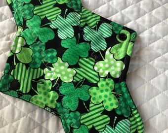 10.25"  celebrate St Patrick day on  cotton   Top reusable cloth pad (Regular)