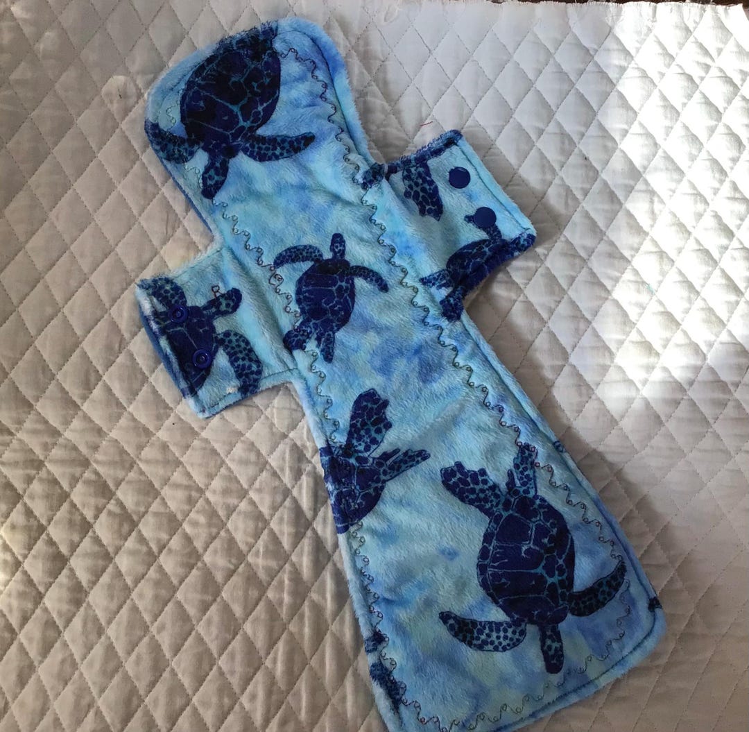 16 Inch Turtles in the Water on Cotton. Regular - Etsy