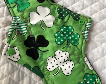 10.25"  celebrate St Patrick day on  cotton   Top reusable cloth pad (Regular )