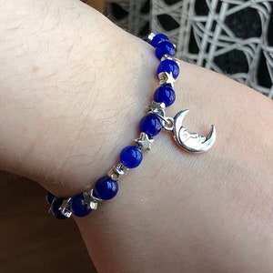 Himmlischen Sternen und Halbmond Perle und Charme dehnbar Armband von MoonWoodMakings