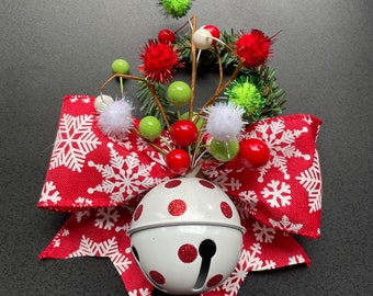 Whoville Christmas Jingle Bell Door Knob Hanger; Door Knob Christmas Bell, Hostess Gift, Gift Card Packaging, Teacher Gift, Door Decor