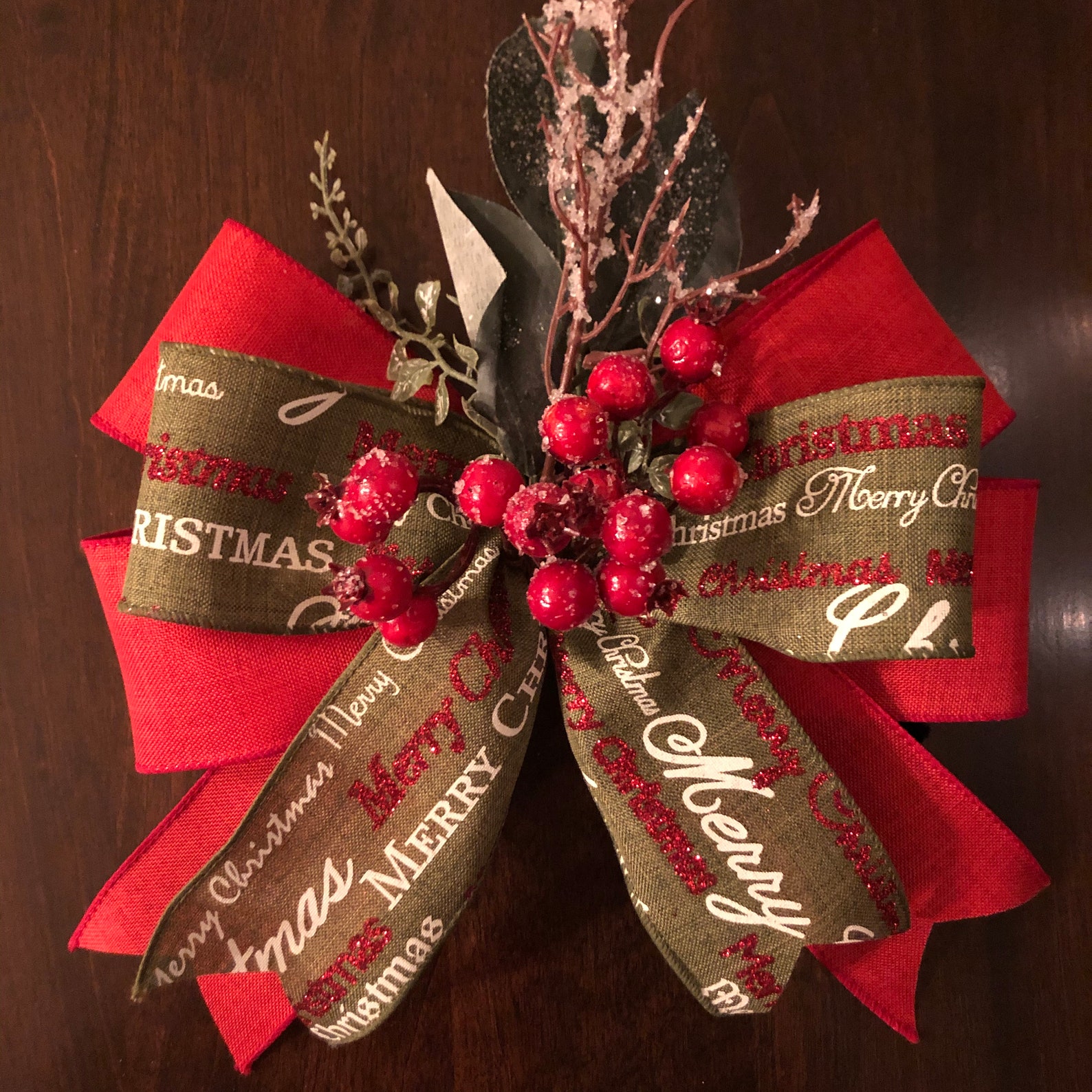Holiday Bow Bishop Bubble